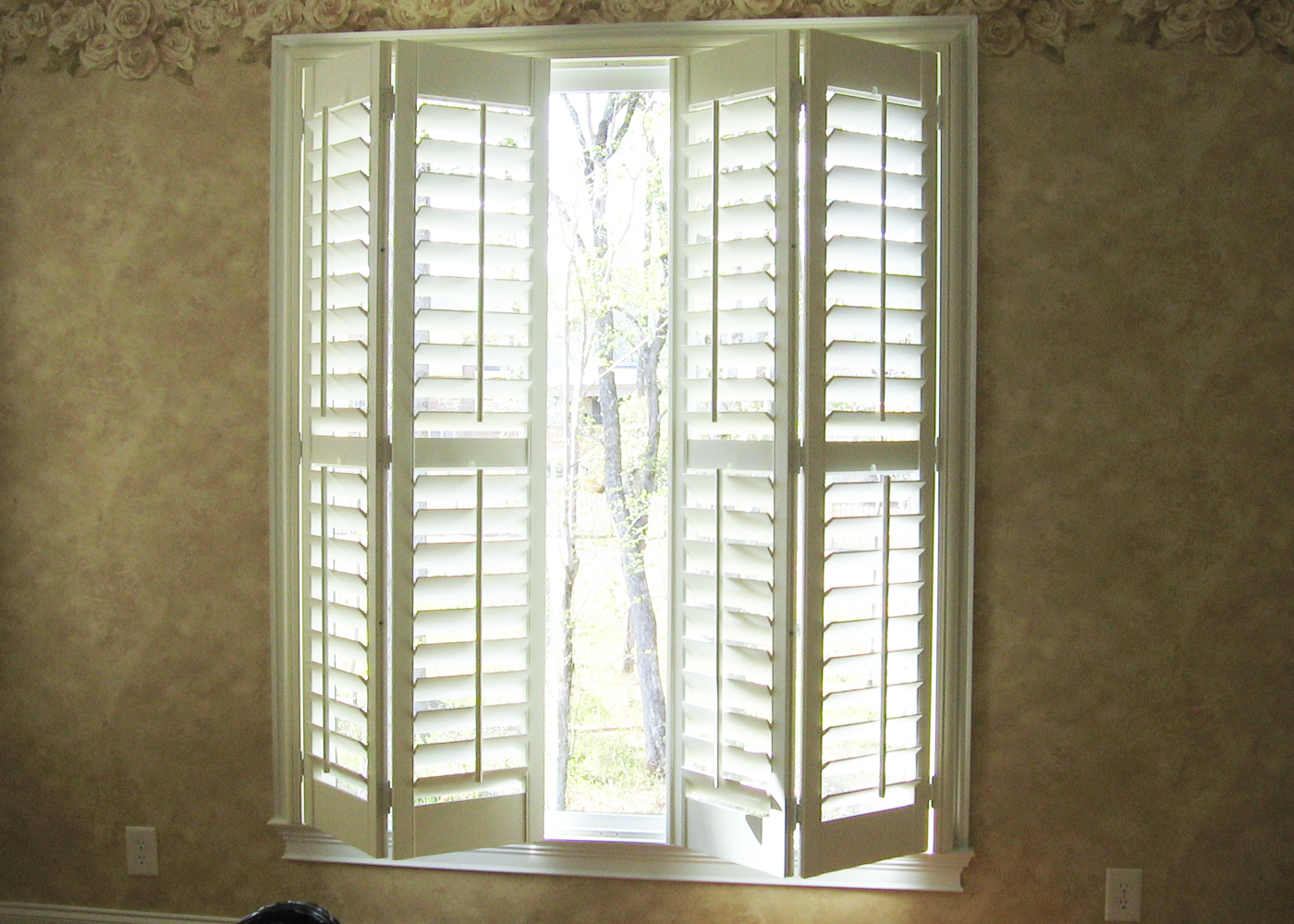 New Vision Shutters – Poly Shutters